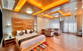 Naina Deventure Resort, Manali - Premium Rooms With Centrally Heated & Scenic View